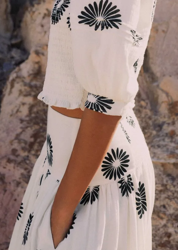 Cheesecloth Modern Daisy Print Maxi Skirt