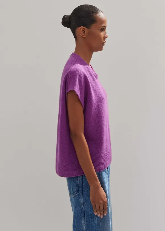 Lofty Cashmere Relaxed Curved Hem Vest