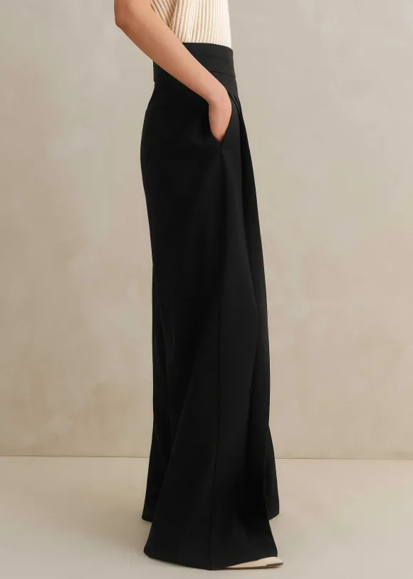 Pleated Ultra Wide-Leg Trouser