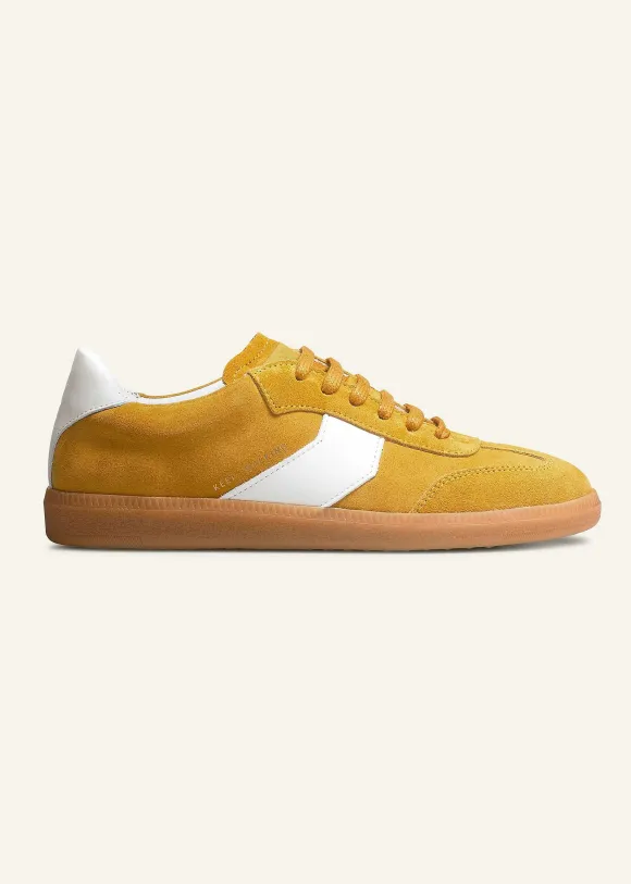 Retro Trainer