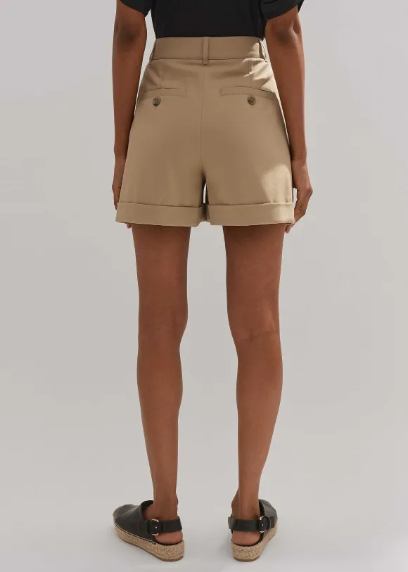 Tailored Summer Short