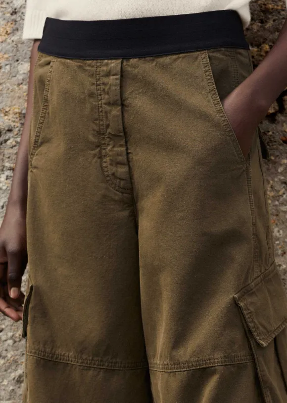 Wide-Leg Cargo Trouser